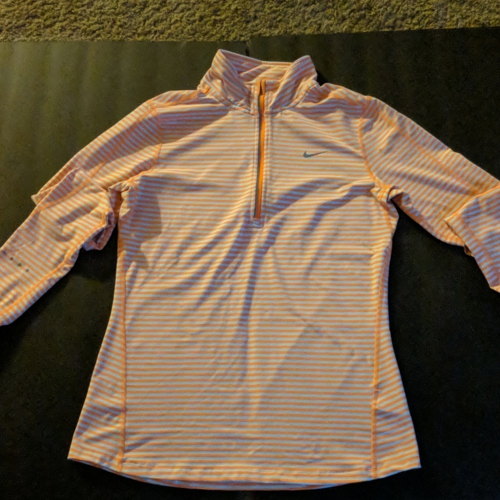 New Nike Wmn Dry Element Running Top